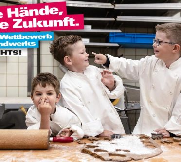 Kinder in einer Backstube