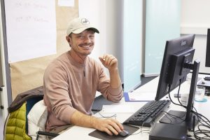 Jurymitglied Robert Zimmermann lächelt in die Kamera