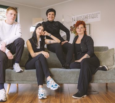 Sandra Ehrhardt und ihr Team aus drei weiteren Personen