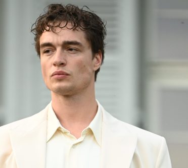 Mann mit dunklen Haaren, Model