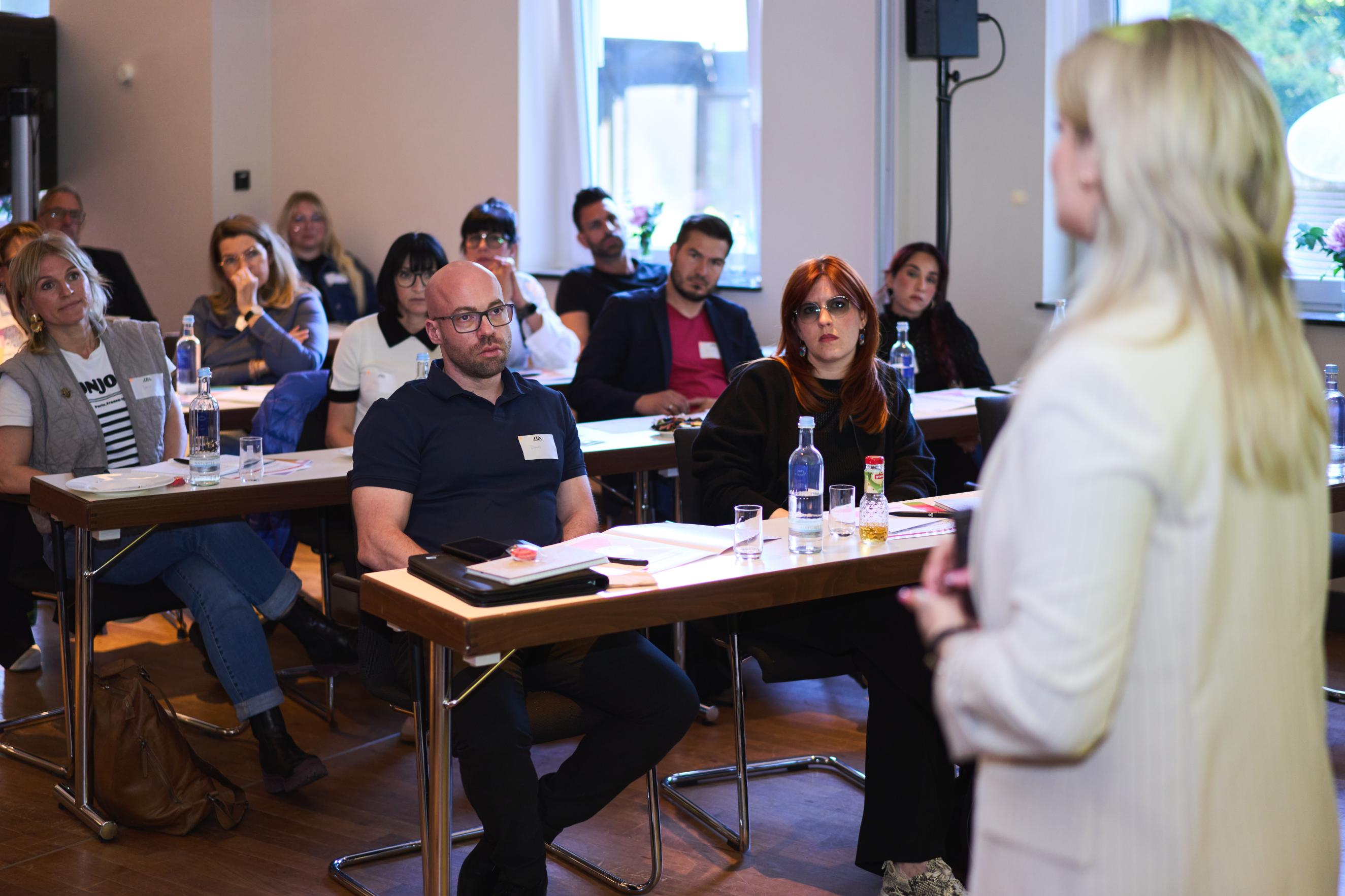 ANZEIGE - Neue Business-Skills für Friseurunternehmer:innen 2 ANZEIGE - Neue Business-Skills für Friseurunternehmer:innen