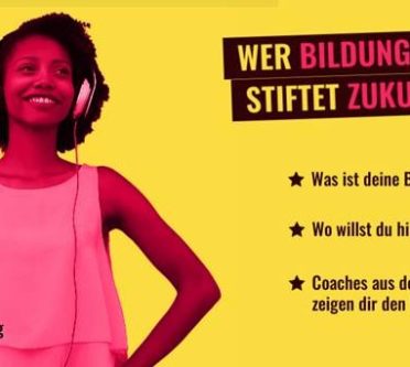Junge Frau freut sich auf Berwerbung Herbert_b Stipendium