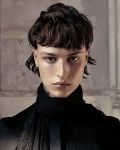 "Dialekt" – die Cut & Colour Collection von Toni&Guy 12 Wellige Herren-Mullet-Variante in Braun