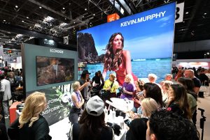 TOP HAIR 2026 - Aussteller 15 Messestände Produkte + Menschen