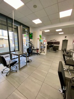 TOP HAIR Kleinanzeigen 14 Friseursalon