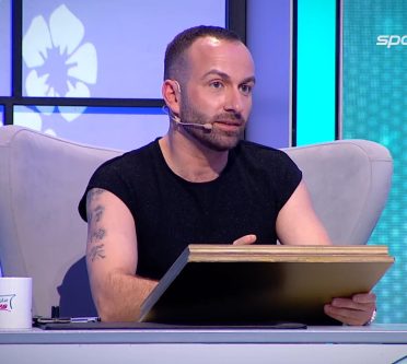 Porträtfoto von TV Star Andreas Wendt während er als Juror auf der Bühne sitzt