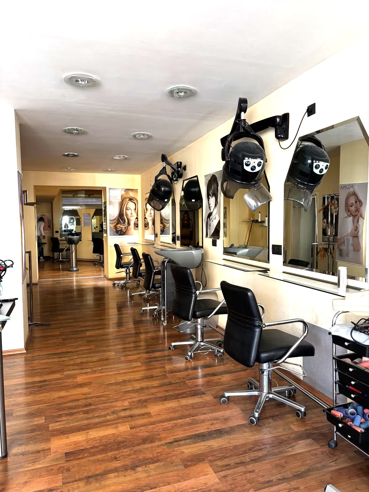 TOP HAIR Kleinanzeigen 4 Friseursalon