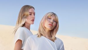 Blond-Trends von Keune Haircosmetics Die aktuelle Color Campaign von Keune zeigt Blondlooks, die sich dank trendiger Rezepturen und innovativer Techniken in kurzer Zeit erzielen lassen.