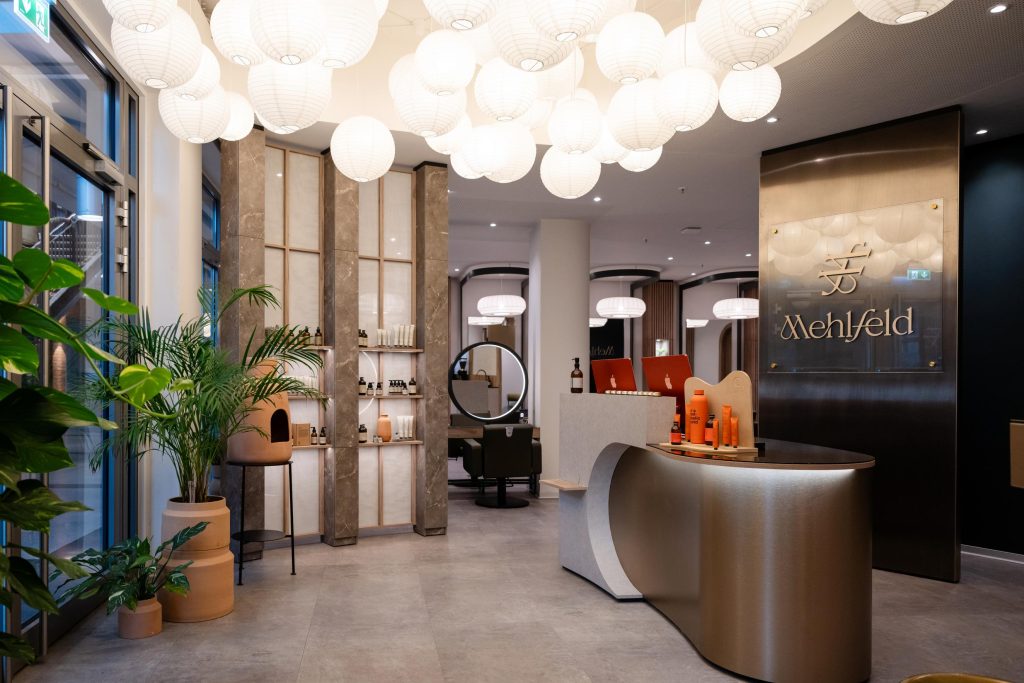 Salondesign: TOP Salon Sieger 2026 Mehlfeld mit Wow-Effekten 1 Rezeption