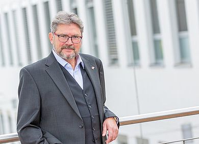 Peter Hofmann, Fröhlich & Friends Consulting AG, Unternehmensberatung, Kostenaufstellung, Friseure