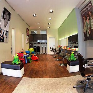 TOP HAIR, Kinder beim Friseur, Kindskoepfe, Friseur, Kinder, Kunden, Angebot für kleine Kunden, 